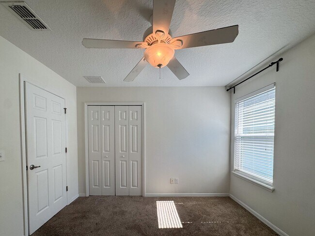 Building Photo - Windermere Landings Highly Desirable 3/2.5 Home...Beautifully Upgraded (2139 sq ft)! MUST SEE!