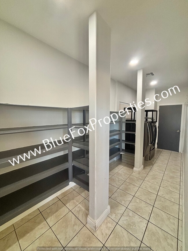 Building Photo - 13303 E Almond Crest Dr