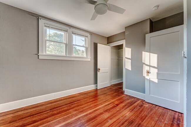 Building Photo - 58 Levels Rd