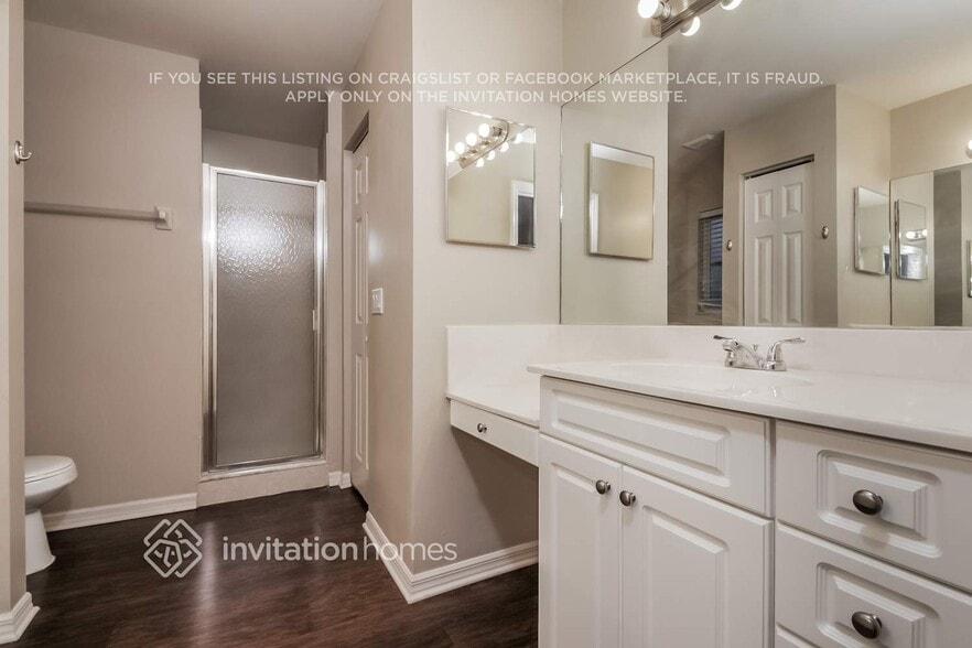 Building Photo - 1308 Elmore Terrace