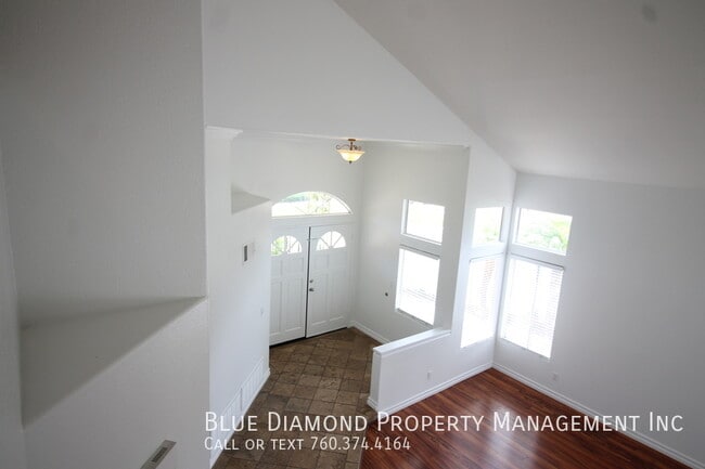 Building Photo - 801 Mosaic Cir