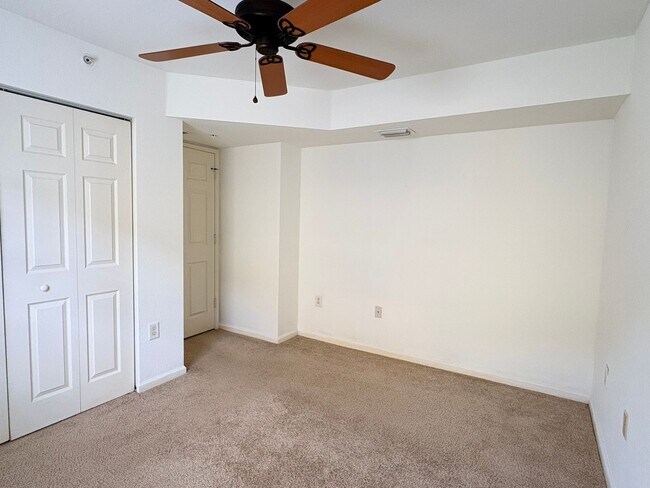 Building Photo - 4127 Residence Drive