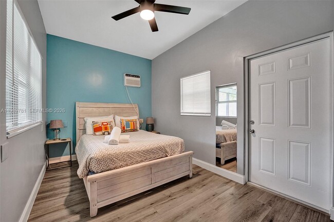 Building Photo - 529 NW 8th St