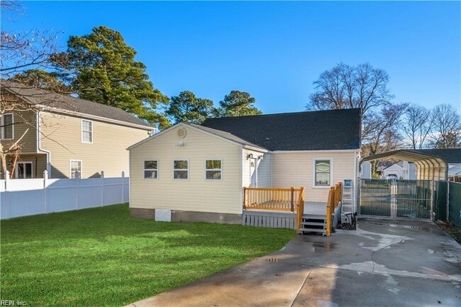 Building Photo - 3221 Hyde Cir
