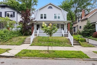 Building Photo - 293 Olentangy St
