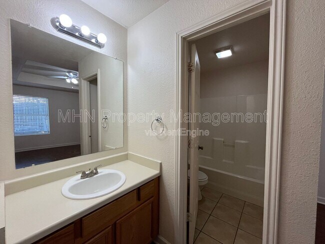 Building Photo - 14542 Clovelly Wood