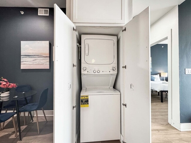 Building Photo - 2901 Indiana St