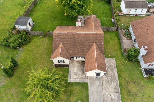Building Photo - 1020 Furia Dr