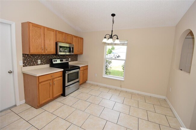 Building Photo - 6 Zither Ct