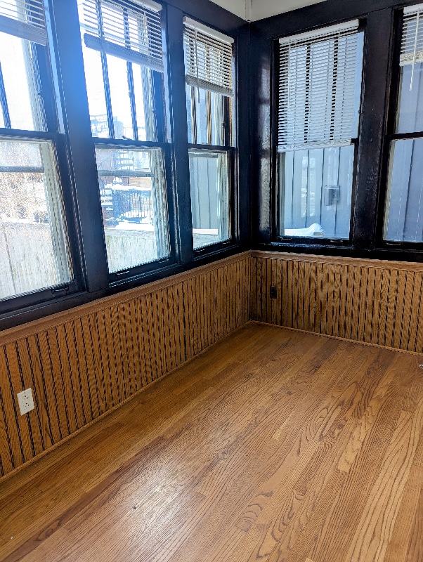 Building Photo - 3619 N Claremont Ave