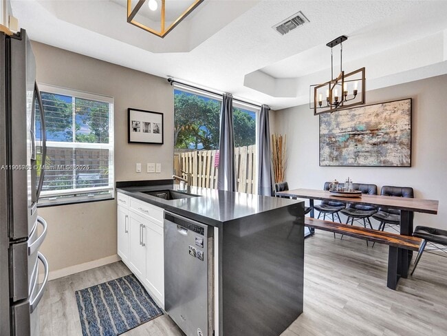 Building Photo - 5922 Siena Ln