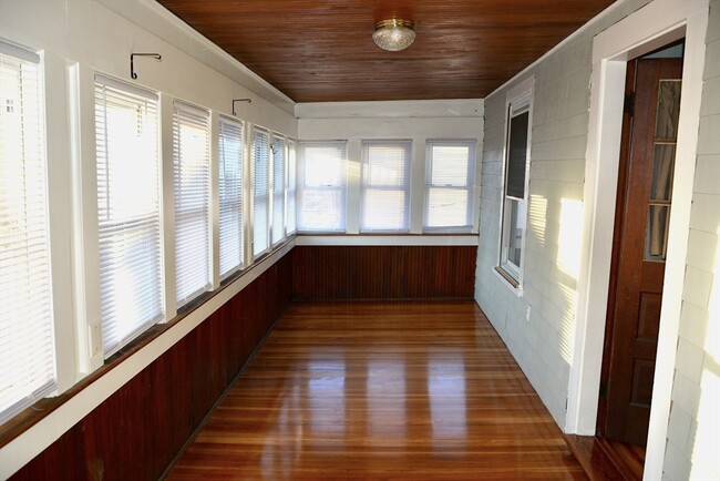 Building Photo - 27 Emmons St