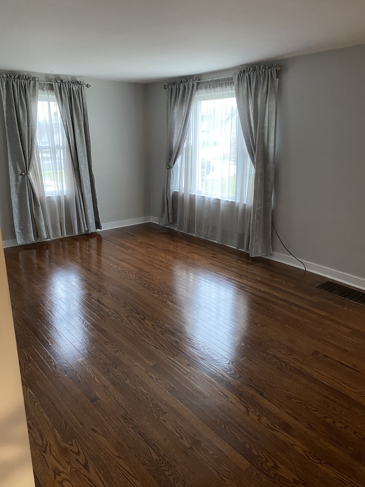 Living room - 16 Beechwood Rd