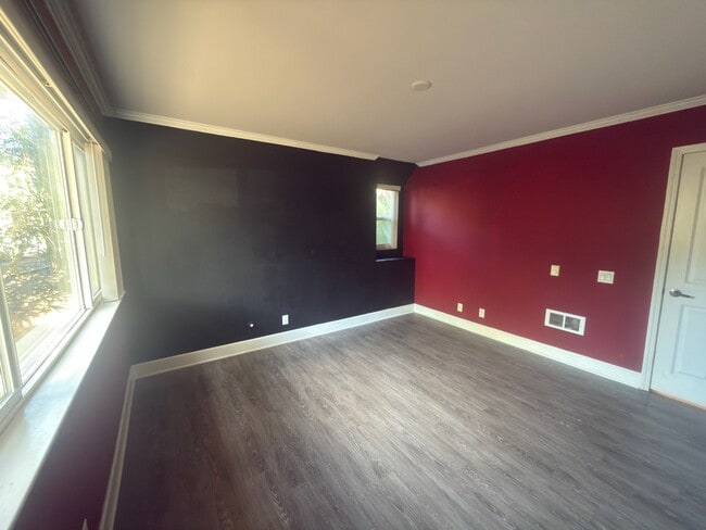 Building Photo - 8545 Villa La Jolla Dr