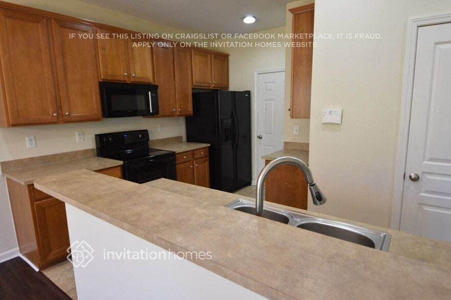 Building Photo - 3012 Grande Heights Dr