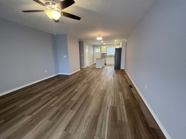 Building Photo - Summer Lease Up Specials - Call for Details -New 2 Bed, 2 Bath with Garage, walk in