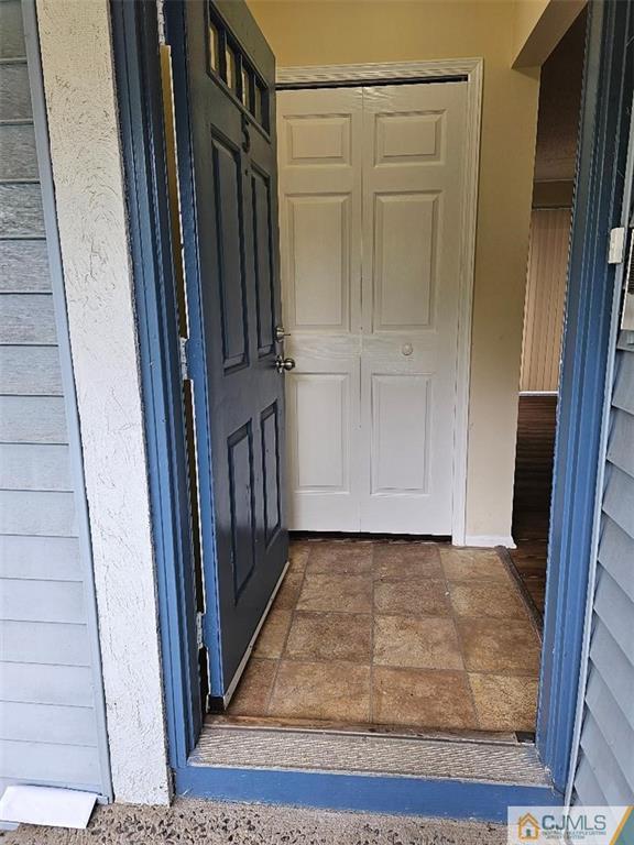 Building Photo - 5 Tanglewood Ct