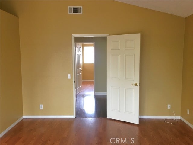 Building Photo - 1349 Crestmont Dr