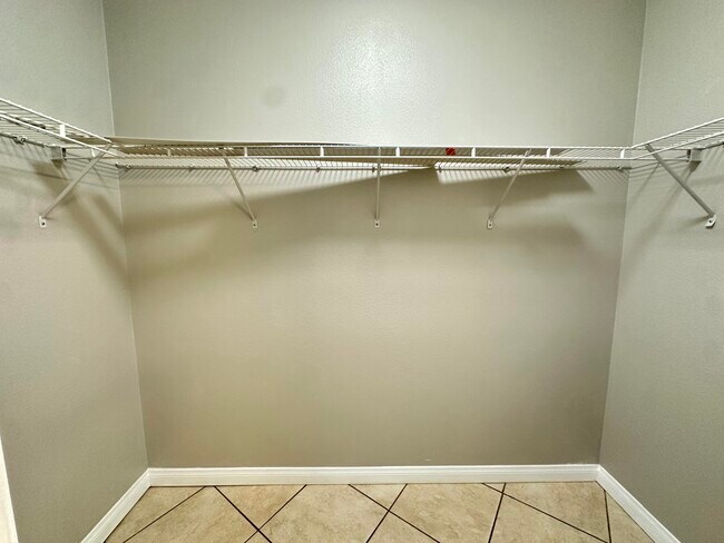 Building Photo - 47510 Stetson Ct