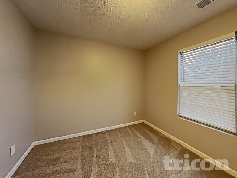 Building Photo - 3303 Homeward Trail