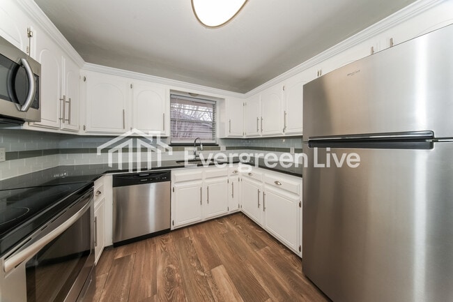 Building Photo - 609 Banner Ave