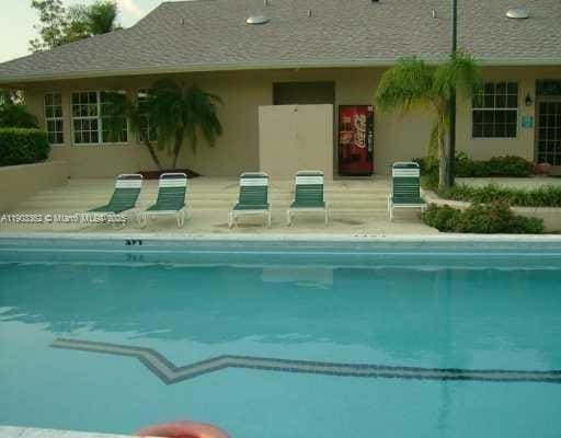 Building Photo - 880 Cypress Park Way