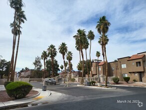 Building Photo - 2986 Juniper Hills Blvd