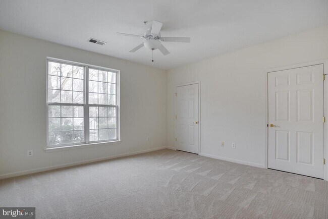 Building Photo - 87 Harbour Heights Dr
