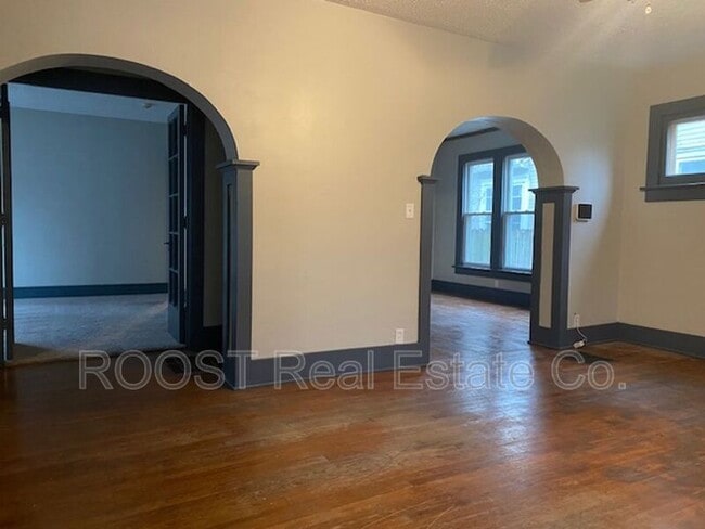 Building Photo - 105 Rockwood Ave