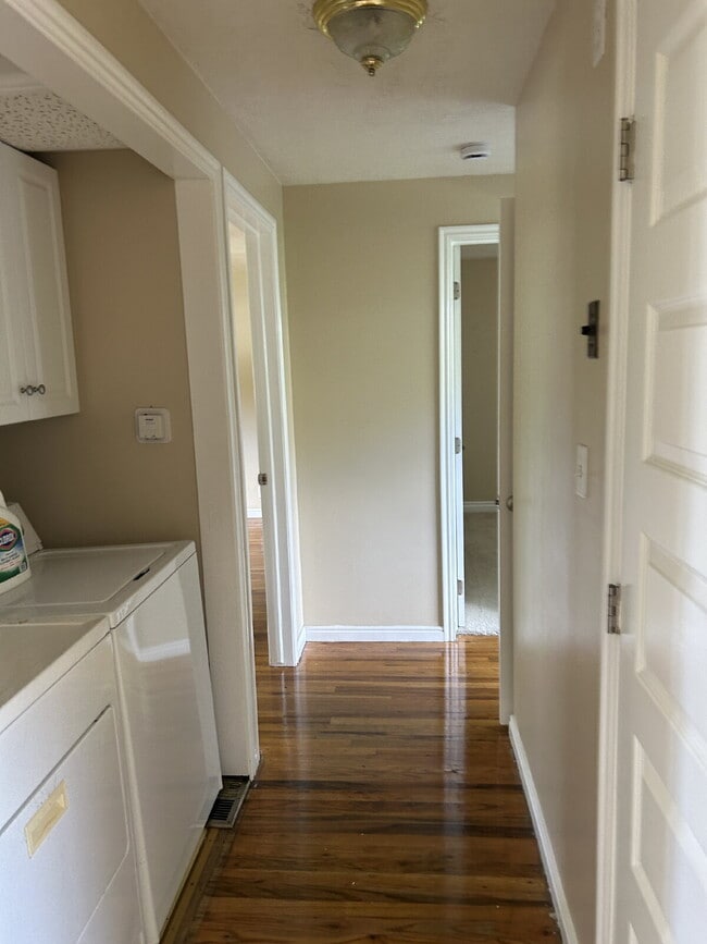Building Photo - 128 Fowler Ave