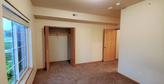 Building Photo - $1225 | 2 Bedroom, 2 Bathroom Condo | No Pets* | Available for Immediate Move In!