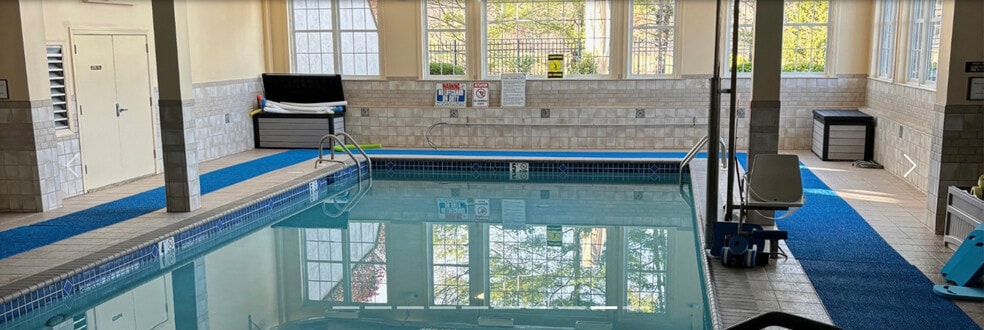 Building Photo - 950 Nathaniel Trl