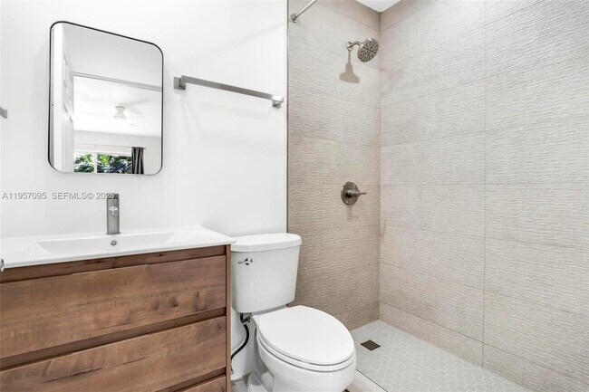 Building Photo - 3130 Bird Ave