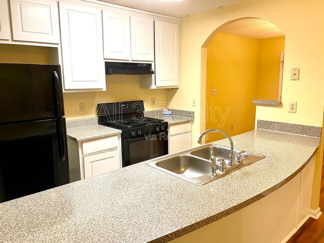 Building Photo - 8192 Hynds Springs Ln