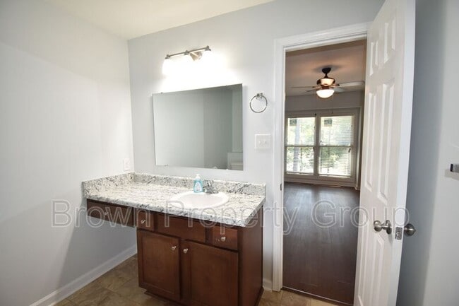 Building Photo - 1816 Tryon Dr