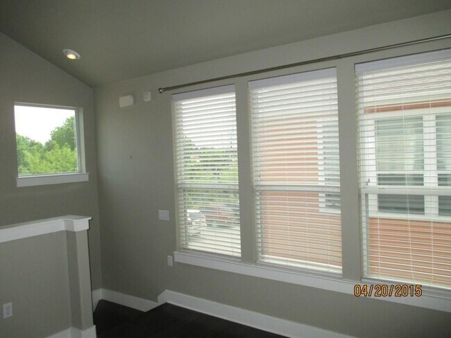 Building Photo - 1601 Miriam Ave