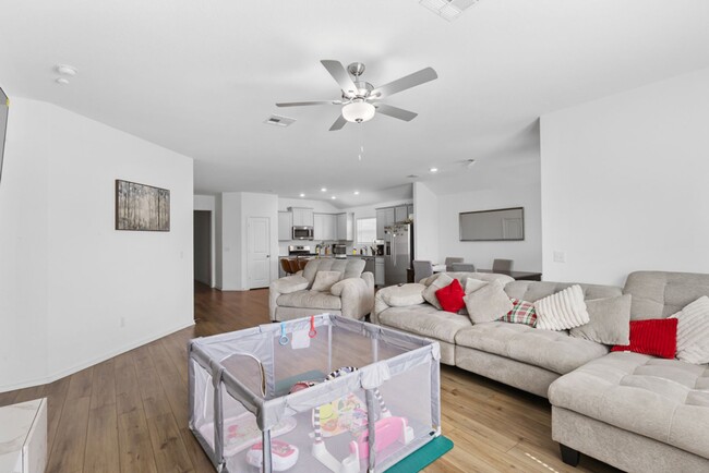 Building Photo - 149 River Rise Rd