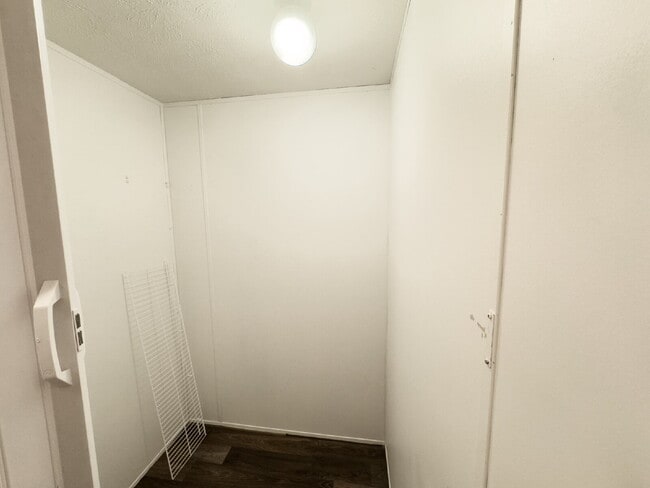 Building Photo - 2 Bed 2 Bath in Pendleton - REDUCED