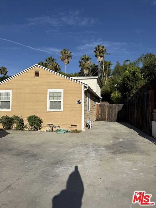 Building Photo - 5342 Don Pio Dr