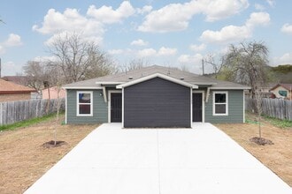 Building Photo - 1143 Magnolia St