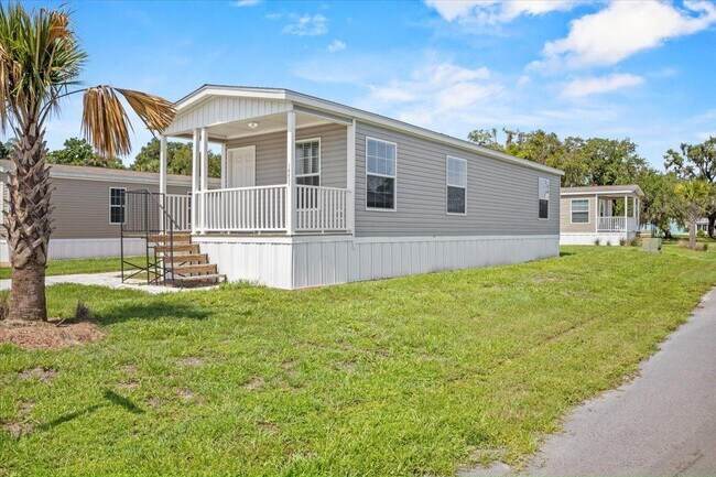 Building Photo - 16831 Oak Leaf Ct