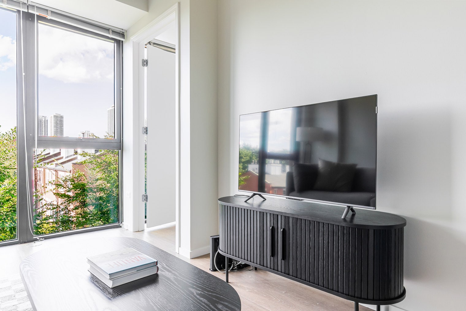 Building Photo - 211 W Scott St