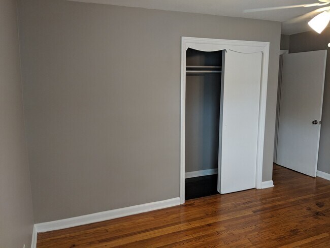Building Photo - 44 Thackery Pl
