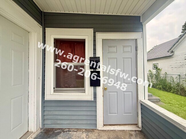 Building Photo - 912 Savilla Ave