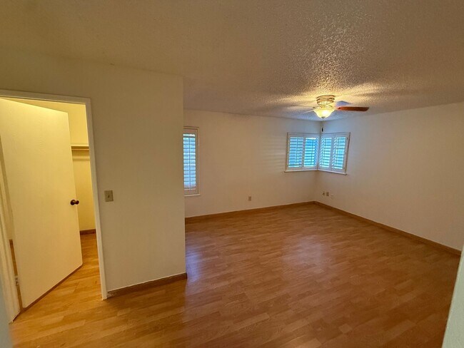 Building Photo - 67 Hermes Cir