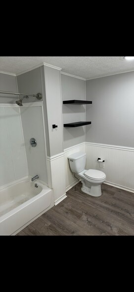 Building Photo - 30 Grover St