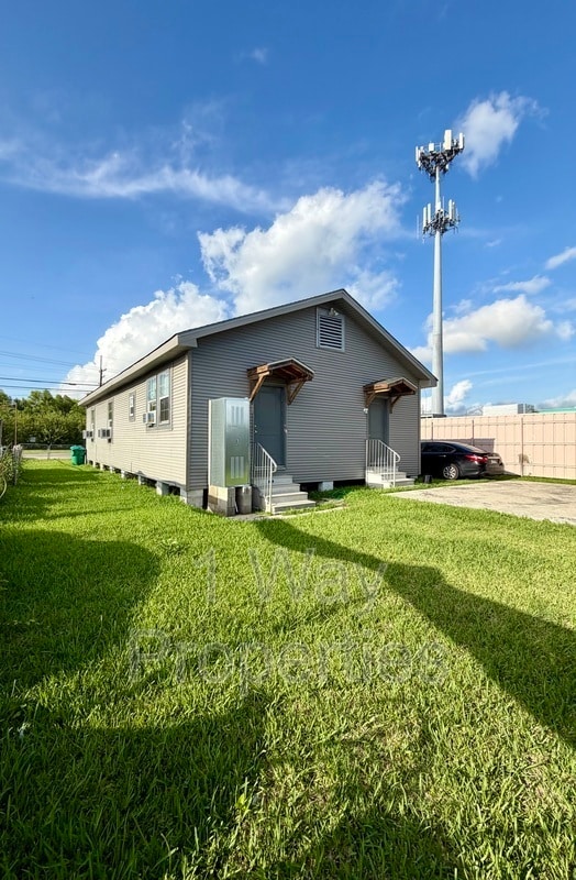 Building Photo - 7409 4th St