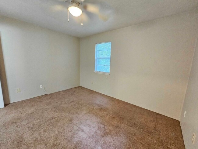 Building Photo - 2985 Woodrich Dr