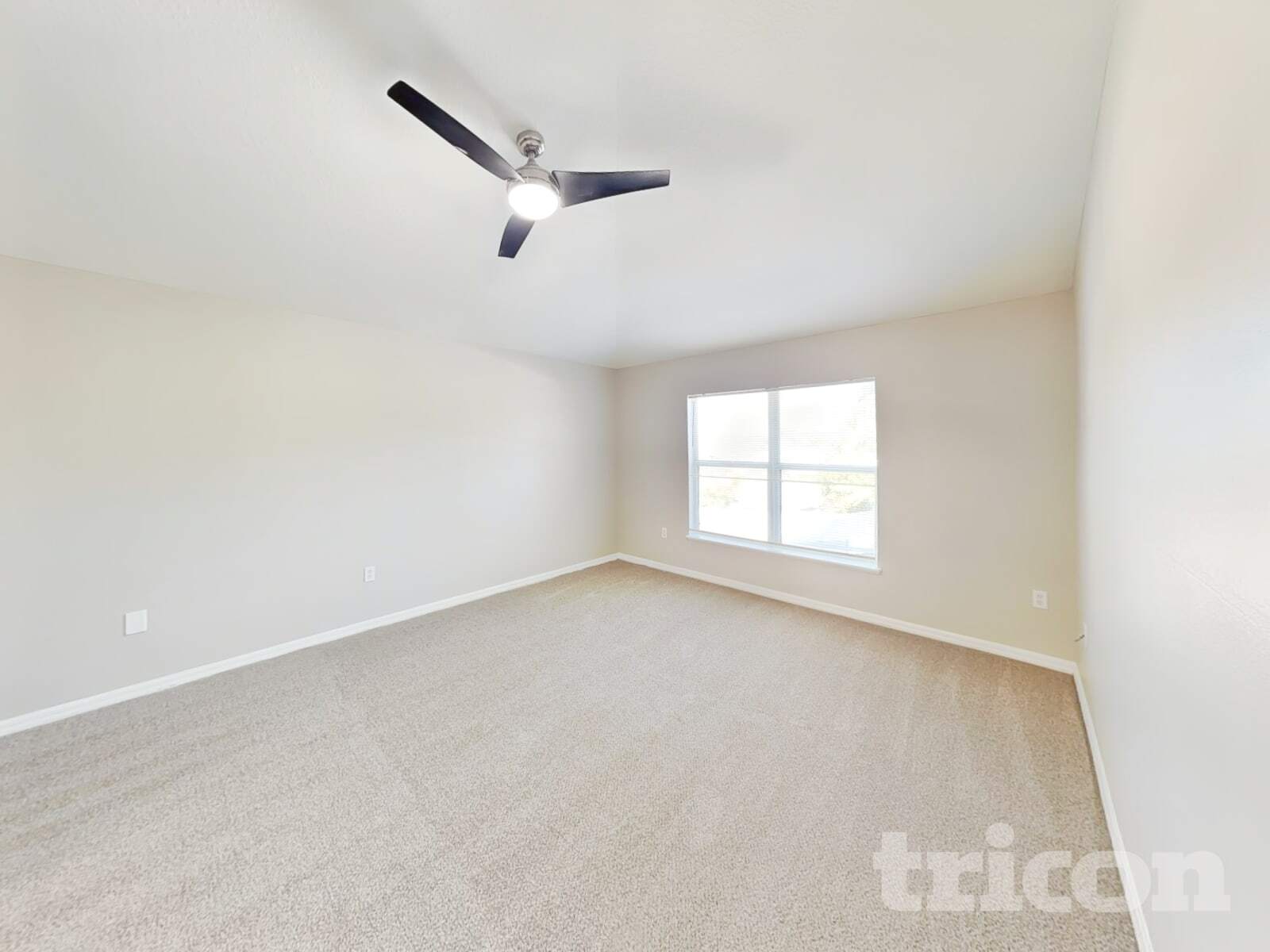 Building Photo - 2280 Kingscrest Cir