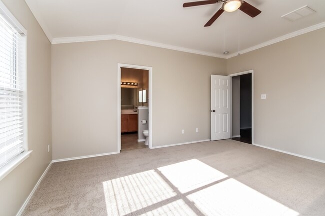 Building Photo - 12902 Trail Hollow Ct